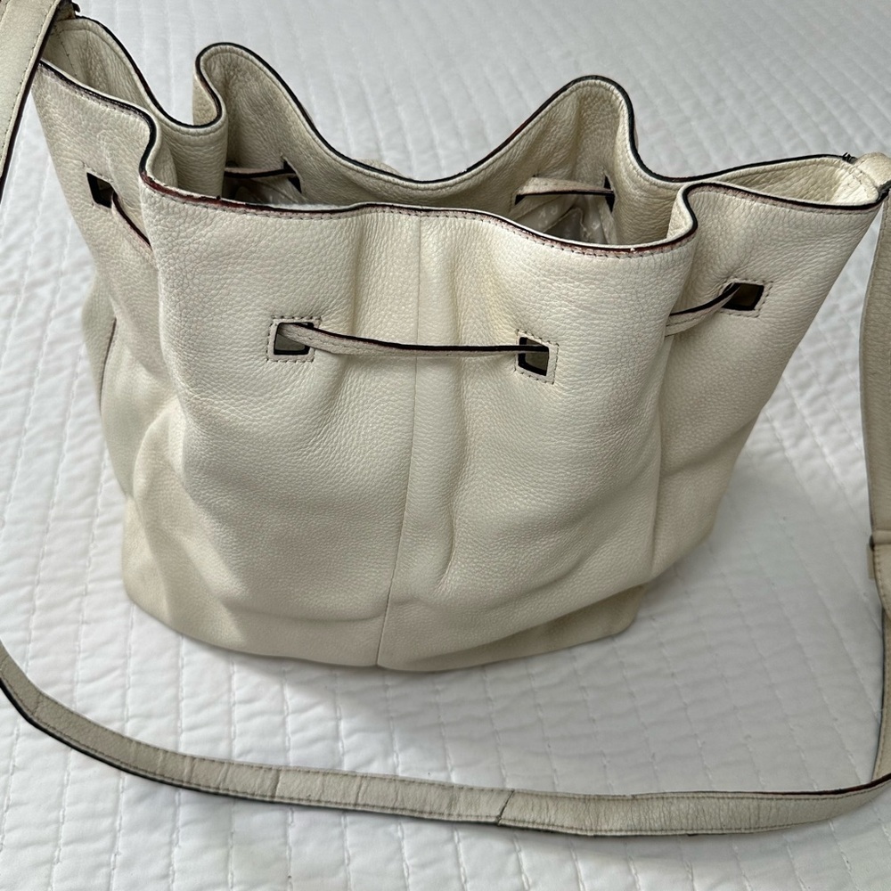 Kate Spade Cream/Beige 100% Cow Leather Shoulder Bag with Tassel - Picture 4 of 16